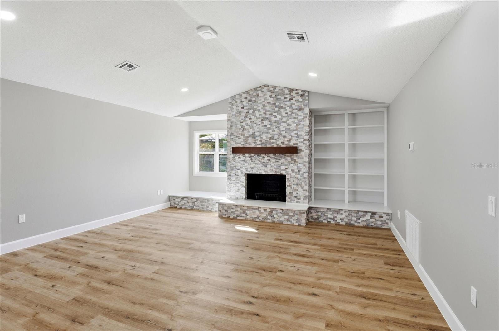 Image 6 of 44 For 33608 Overton Drive