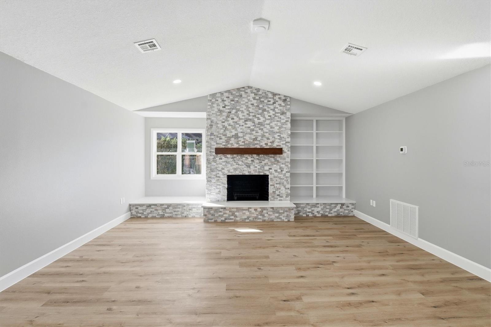 Image 8 of 44 For 33608 Overton Drive