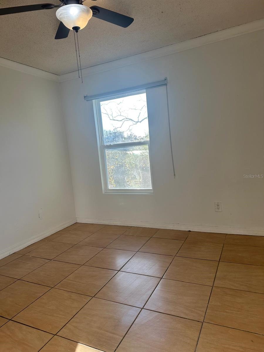 Image 11 of 13 For 4348 Aqua Vista Drive C