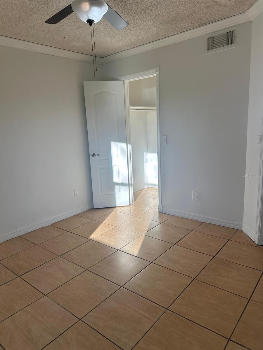 Image 12 of 13 For 4348 Aqua Vista Drive C