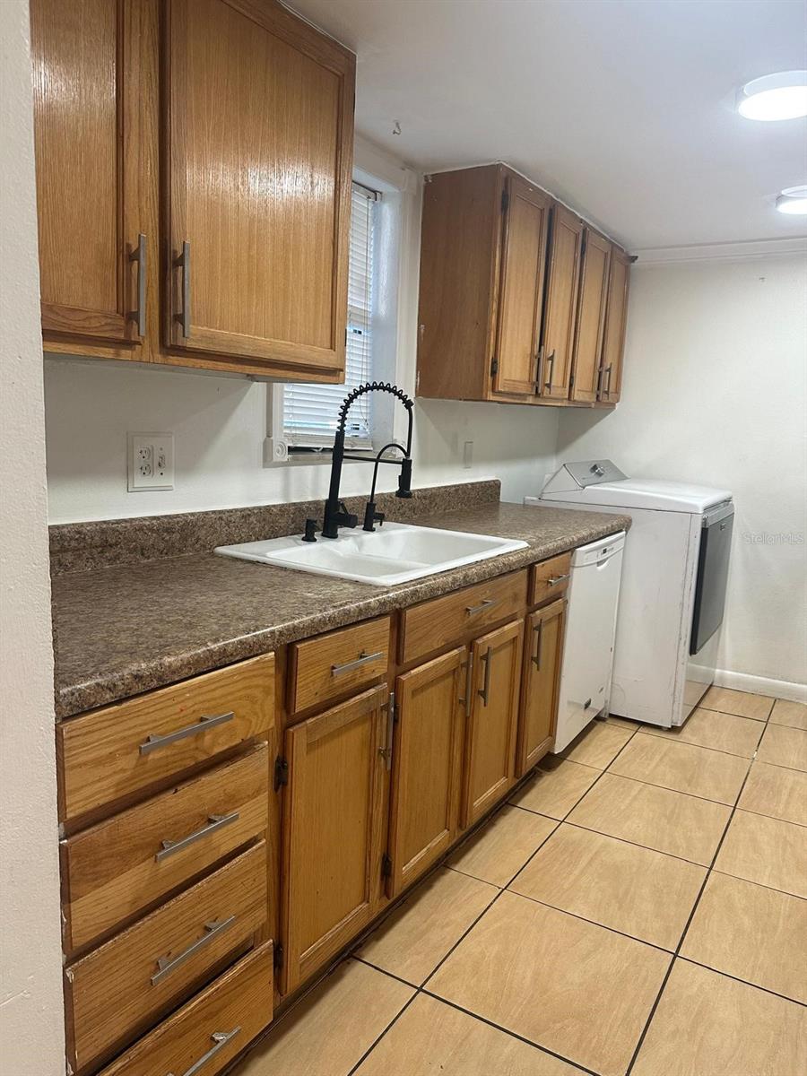 Image 3 of 13 For 4348 Aqua Vista Drive C