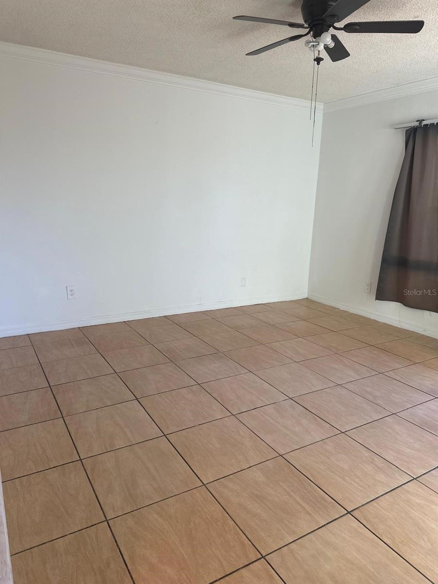 Image 7 of 13 For 4348 Aqua Vista Drive C