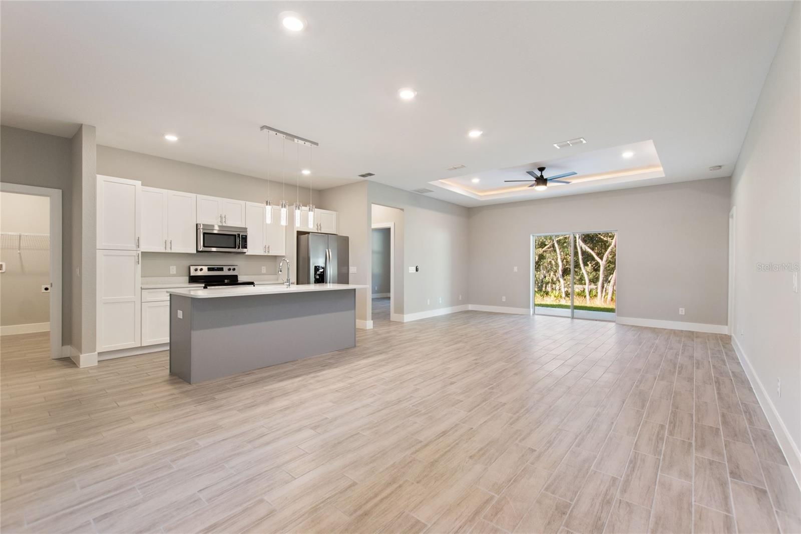 Image 12 of 33 For 337 Hibiscus Drive