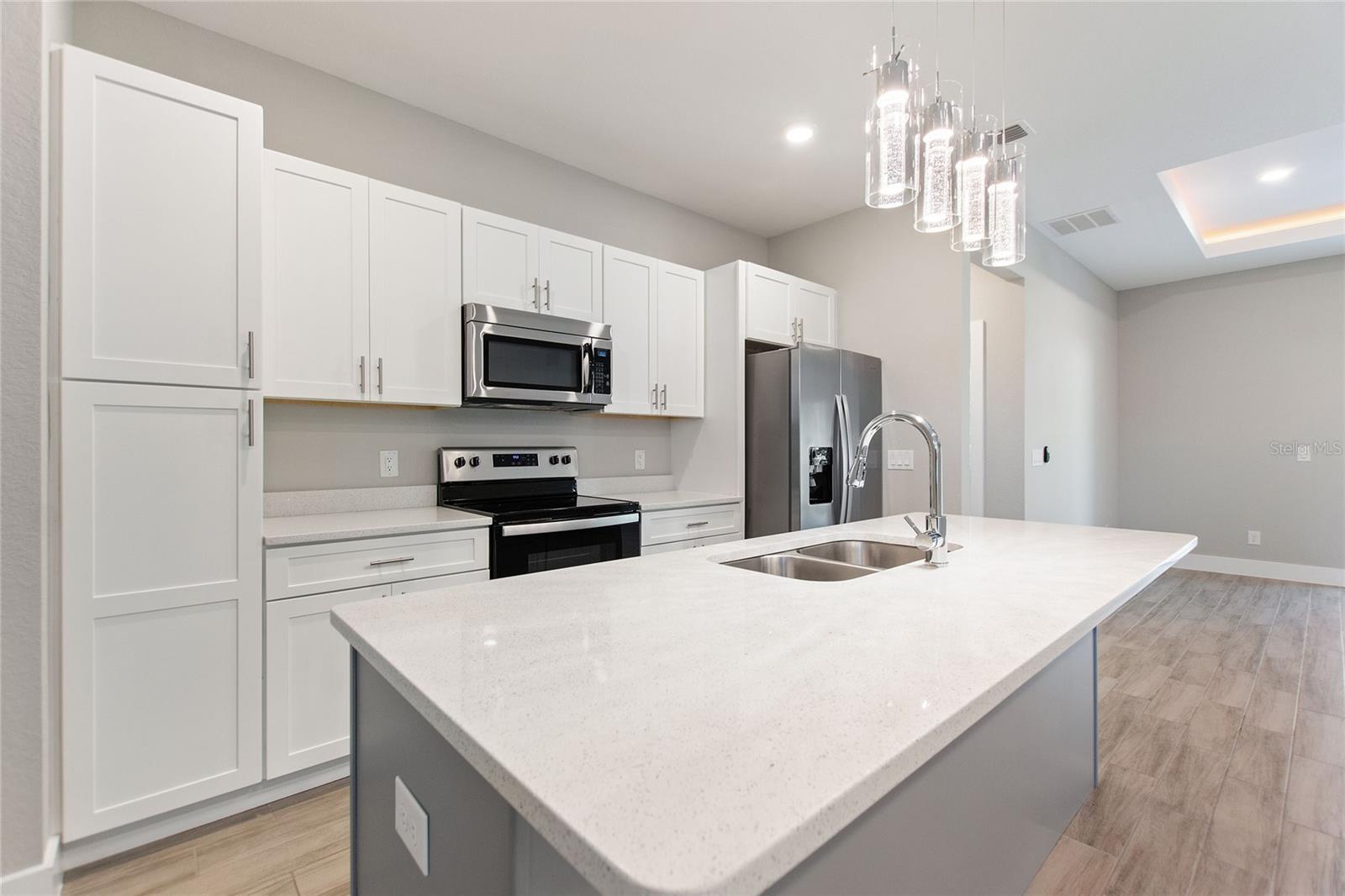 Image 15 of 33 For 337 Hibiscus Drive