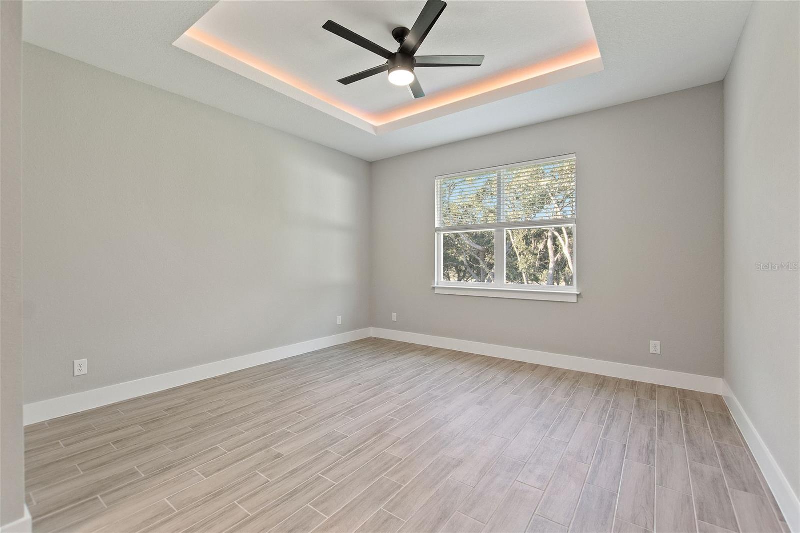 Image 25 of 33 For 337 Hibiscus Drive