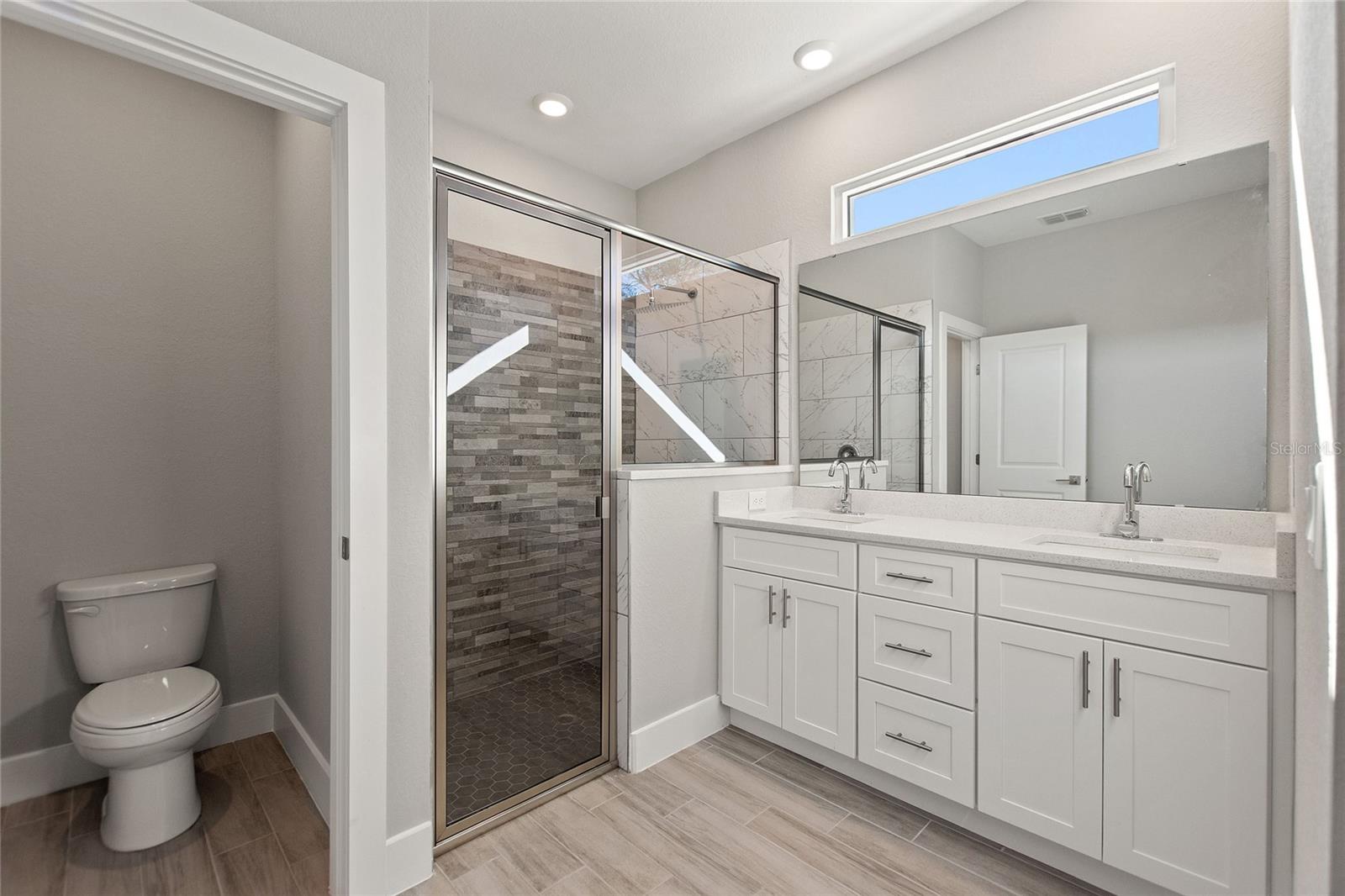 Image 26 of 33 For 337 Hibiscus Drive