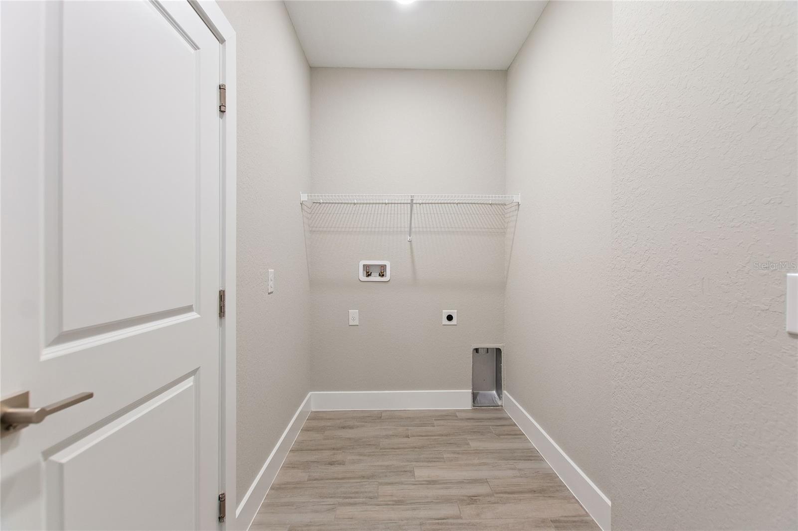 Image 27 of 33 For 337 Hibiscus Drive