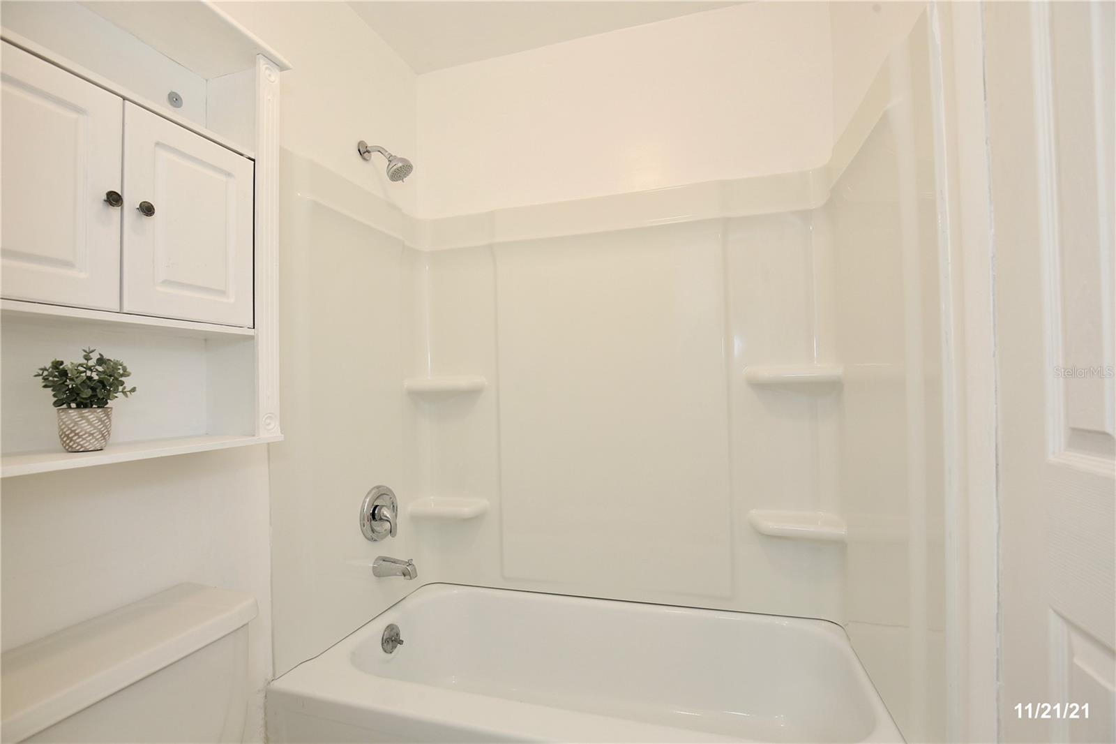 Image 14 of 19 For 516 Orange Drive 32