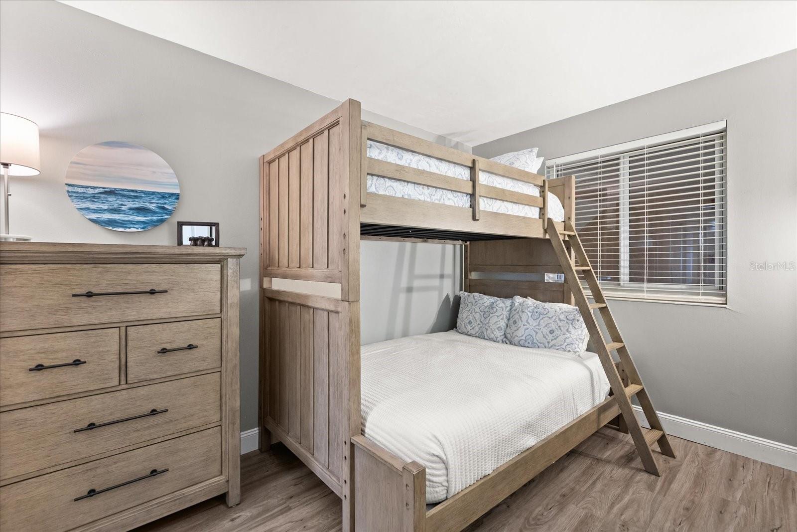 Image 12 of 24 For 421 S. Atlantic Ave  706