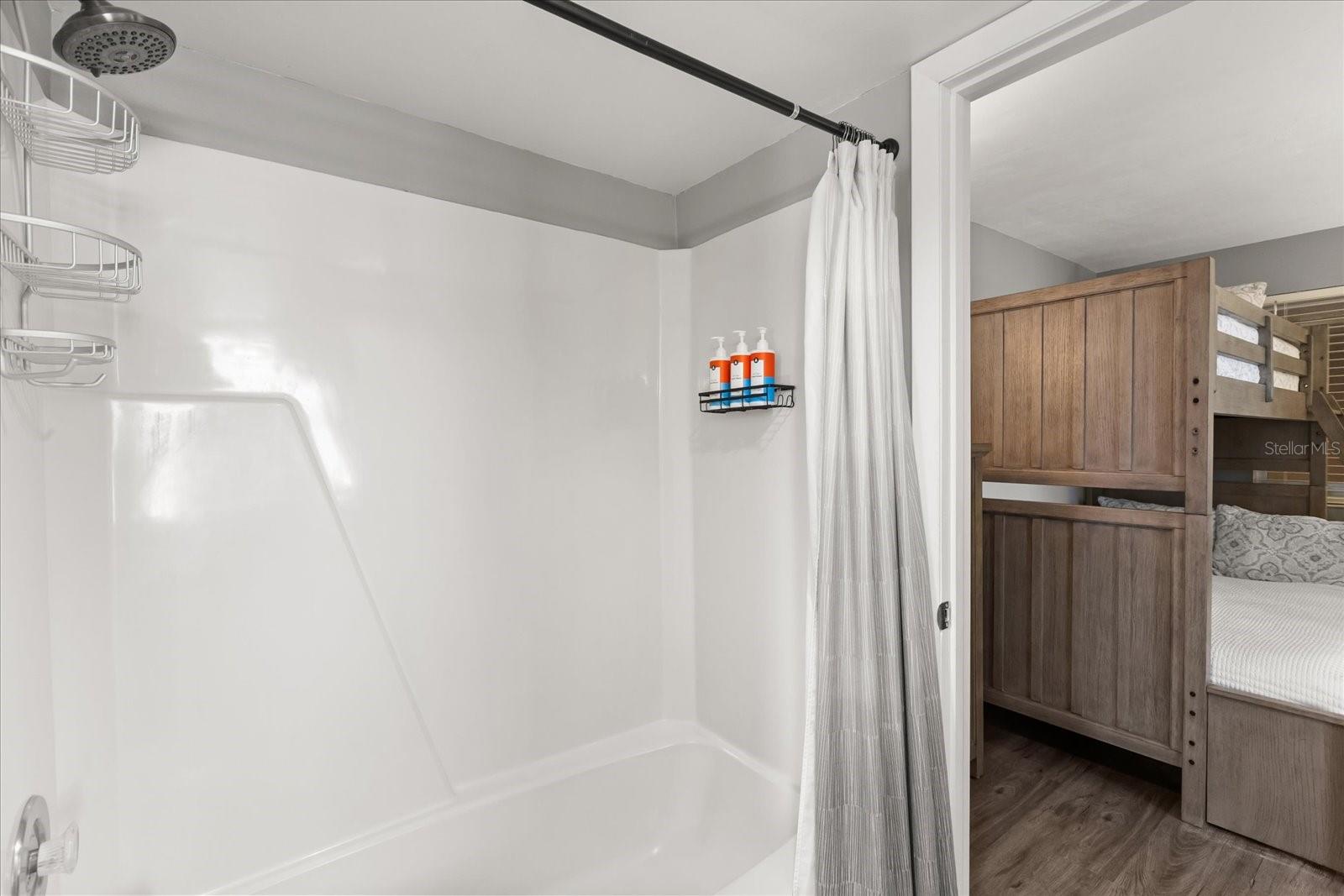 Image 16 of 24 For 421 S. Atlantic Ave  706