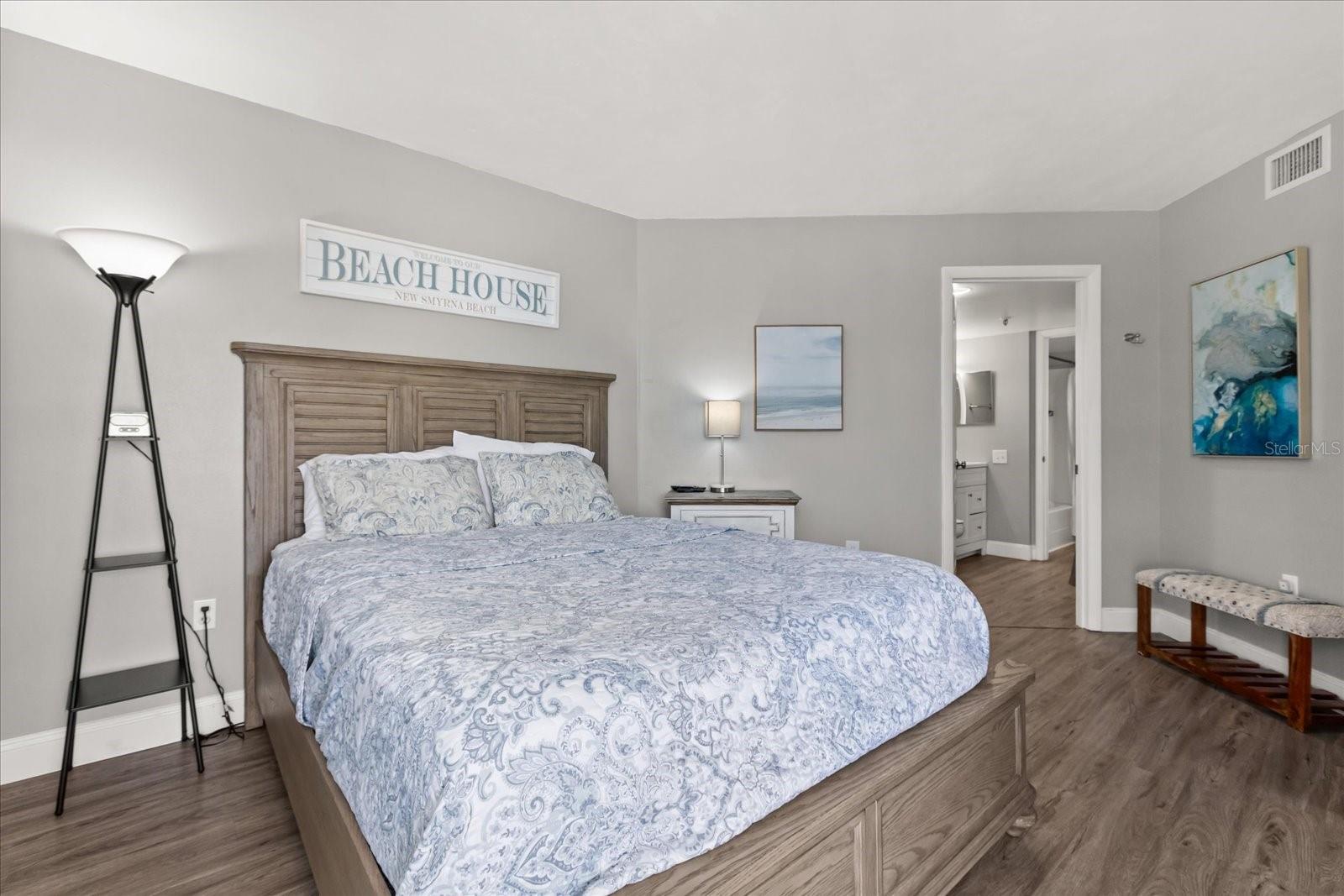 Image 20 of 24 For 421 S. Atlantic Ave  706