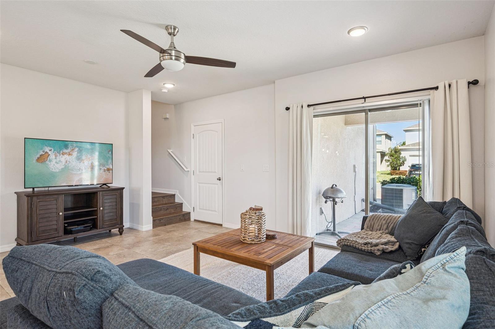 Image 10 of 93 For 16156 Arbor Crest Alley