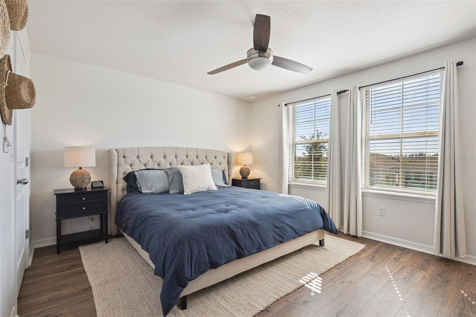 Image 21 of 93 For 16156 Arbor Crest Alley