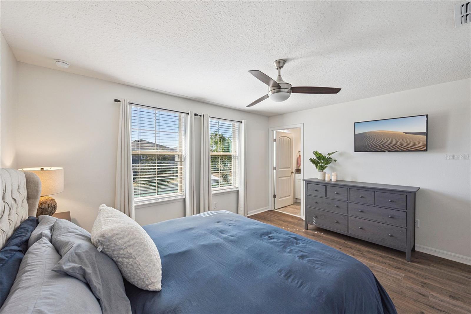 Image 22 of 93 For 16156 Arbor Crest Alley