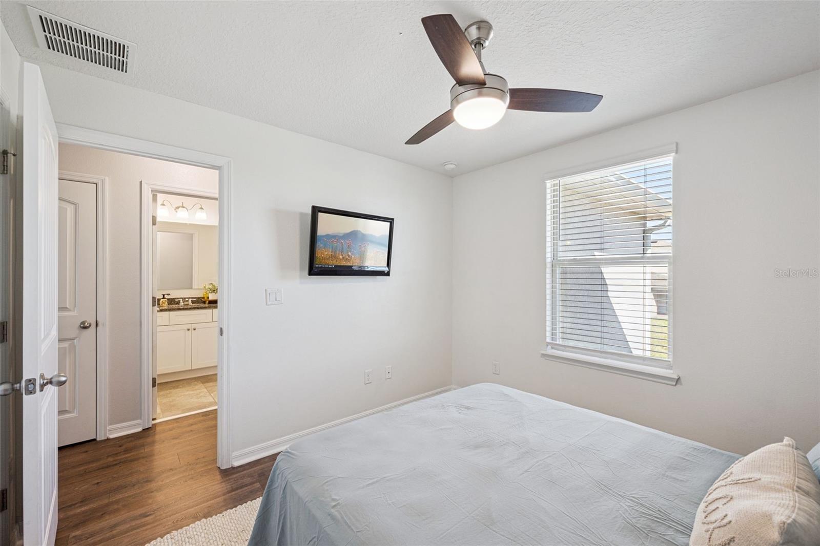 Image 27 of 93 For 16156 Arbor Crest Alley