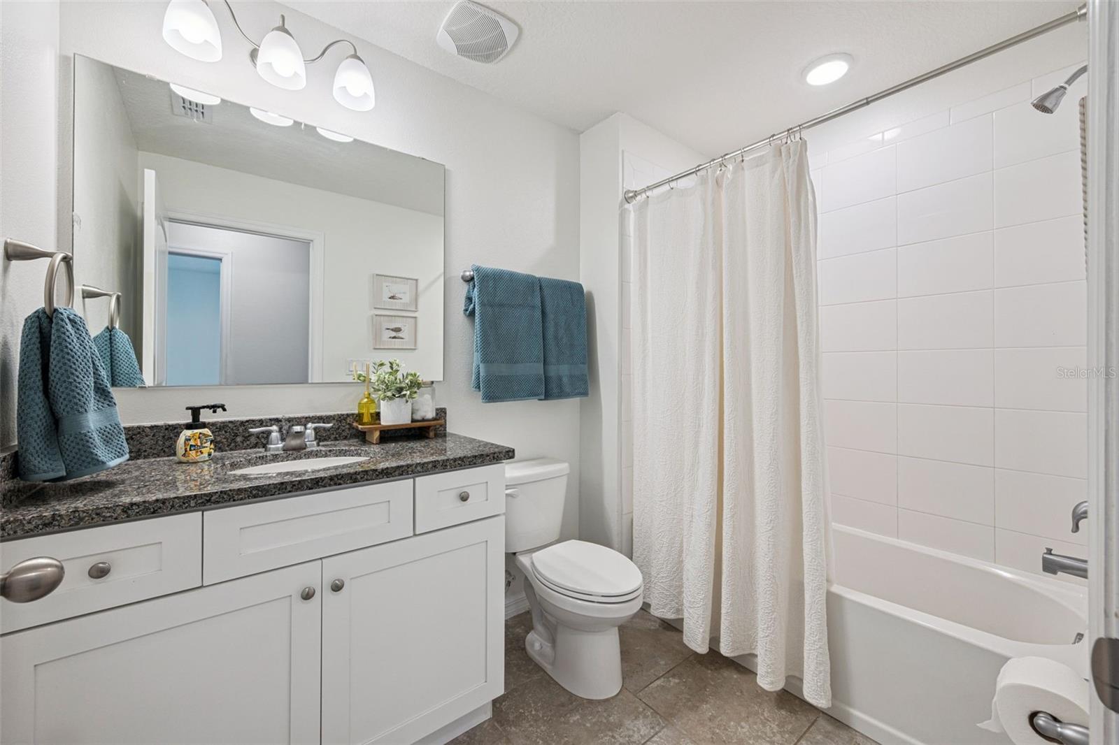 Image 28 of 93 For 16156 Arbor Crest Alley