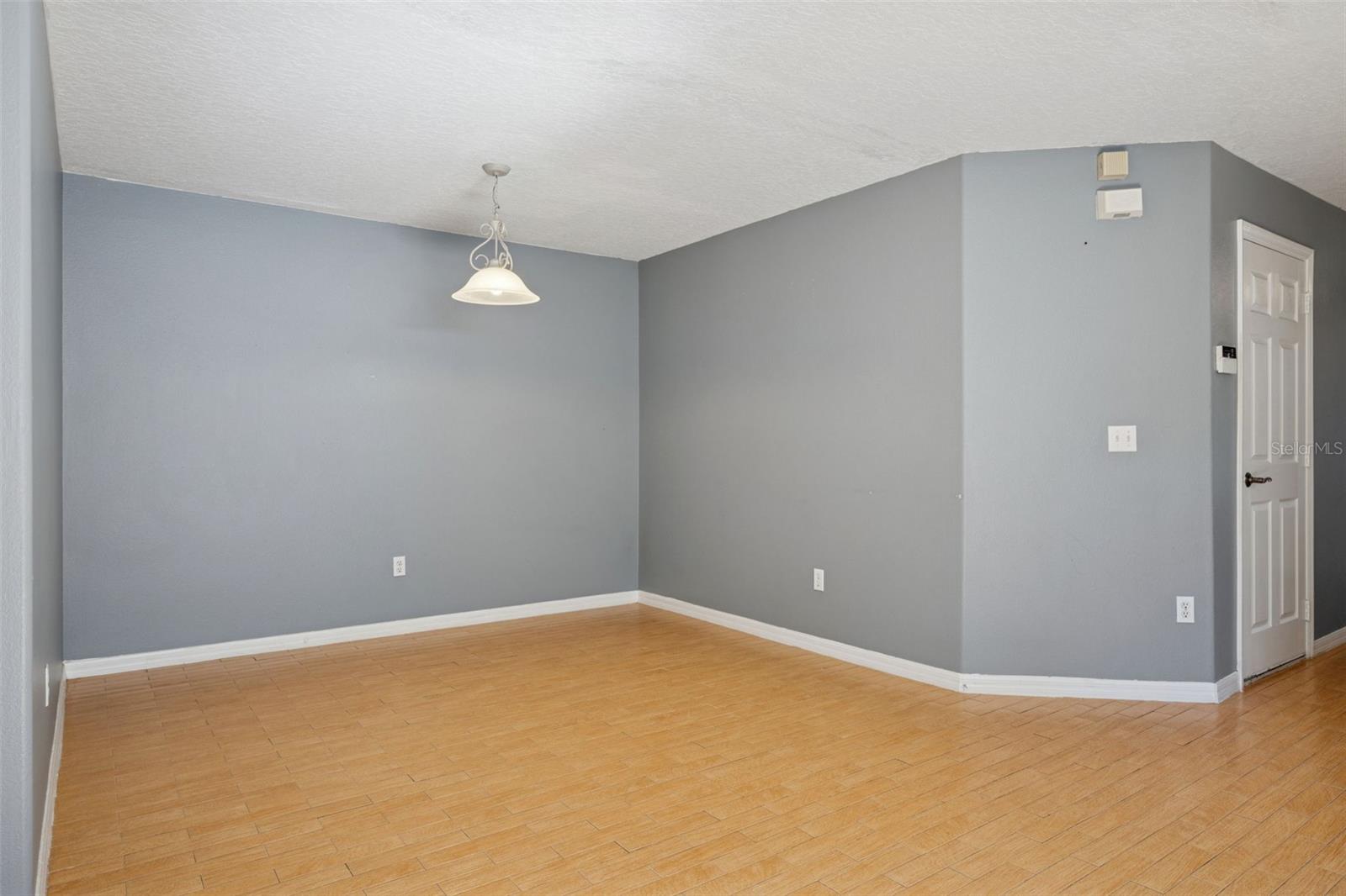 Image 10 of 31 For 2825 Cliffe Court