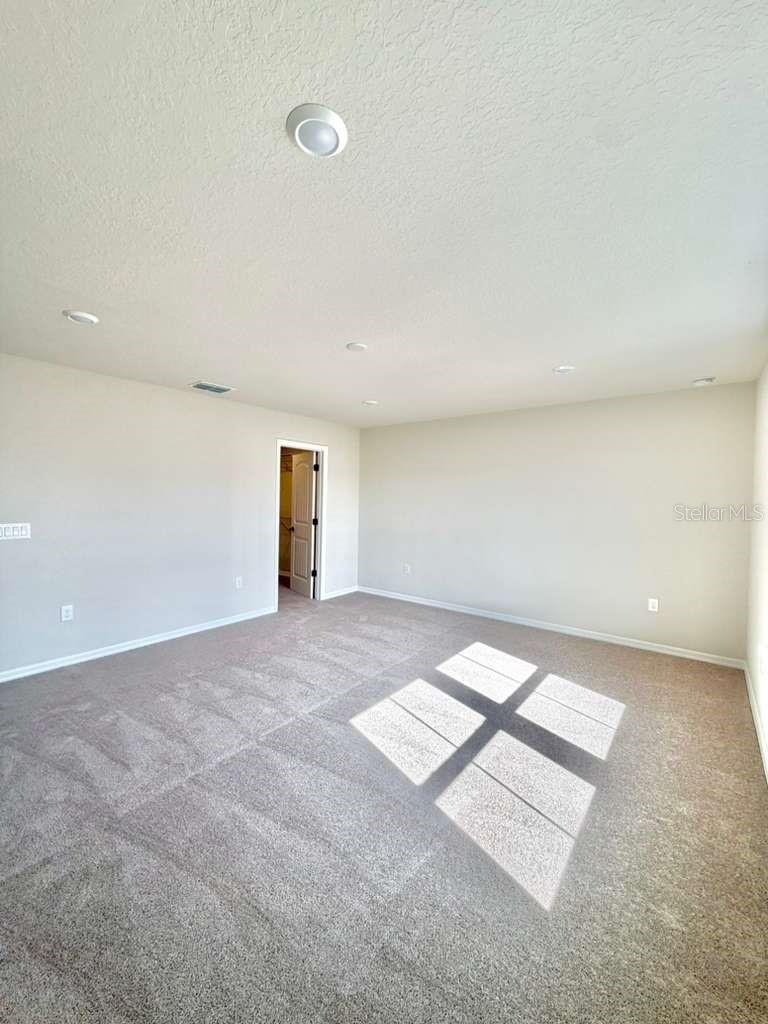 Image 25 of 42 For 233 Woodfall Lane