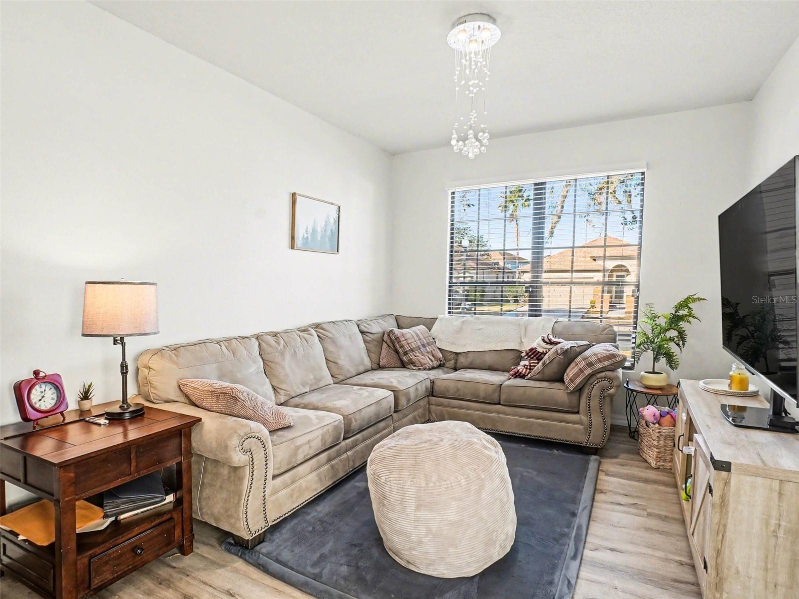 Image 5 of 38 For 4875 Sweet Cedar Circle