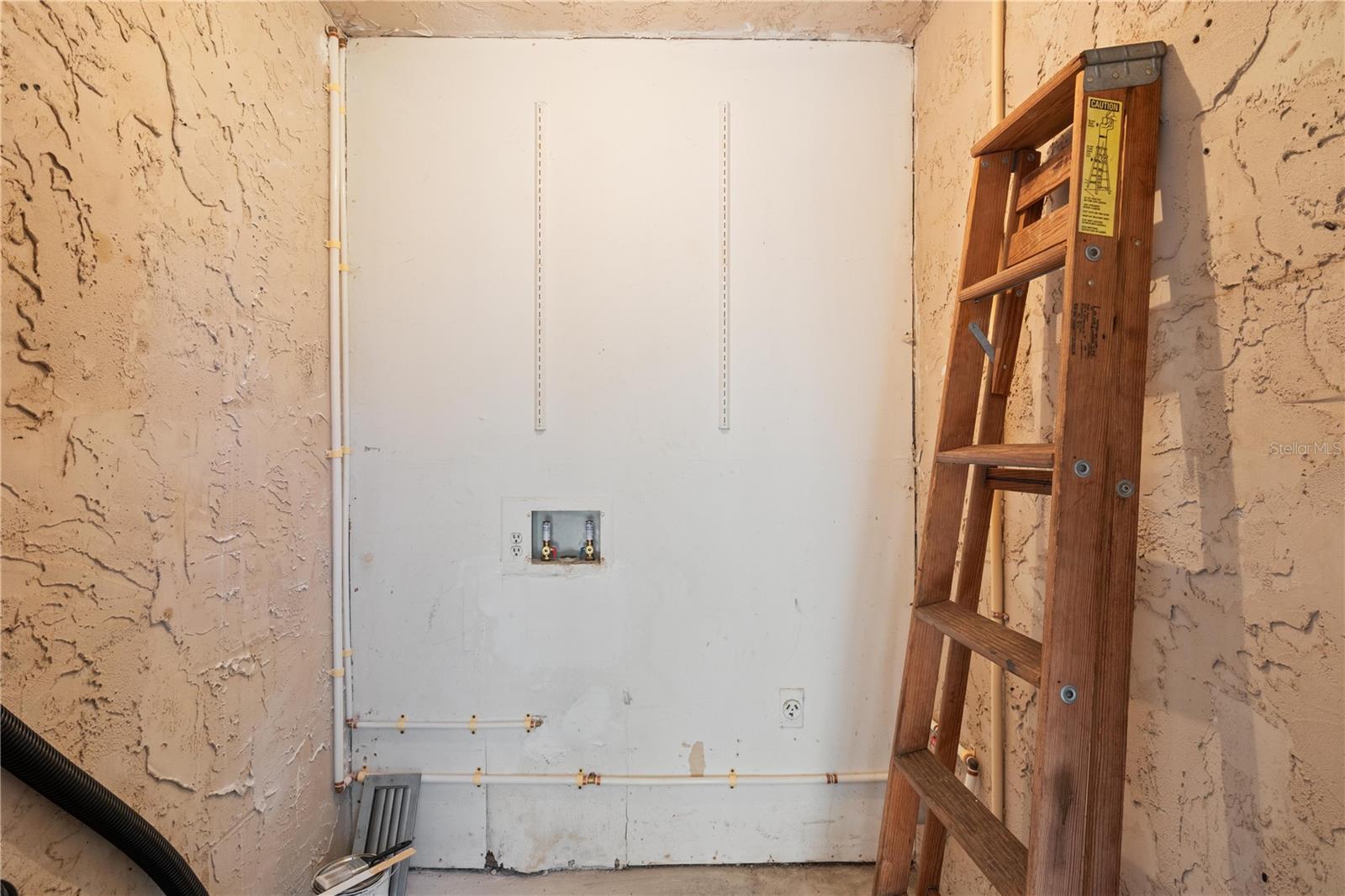 Image 17 of 24 For 1166 Paseo De Las Flores  A