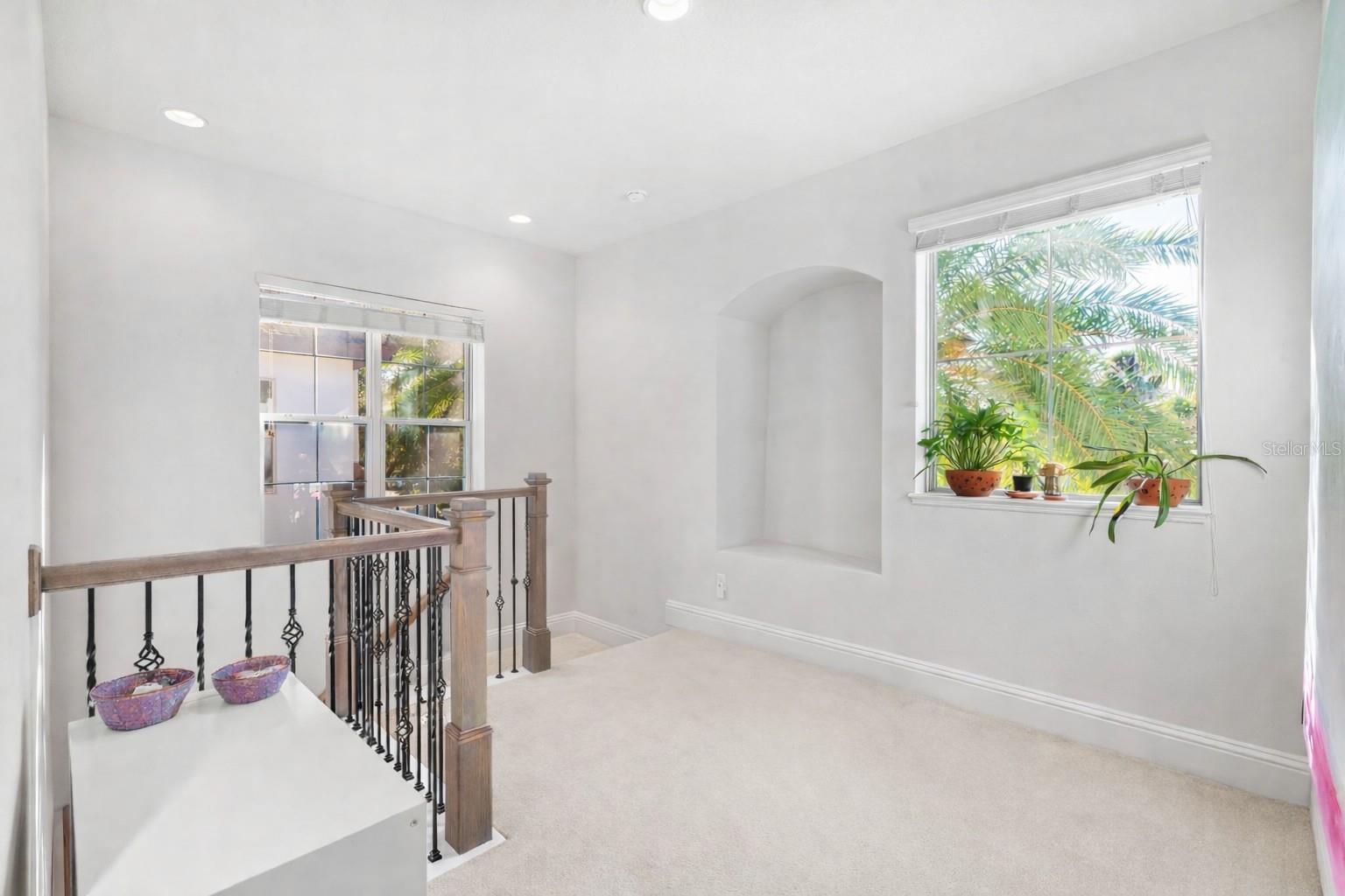 Image 16 of 31 For 1732 Ridgewood Avenue S