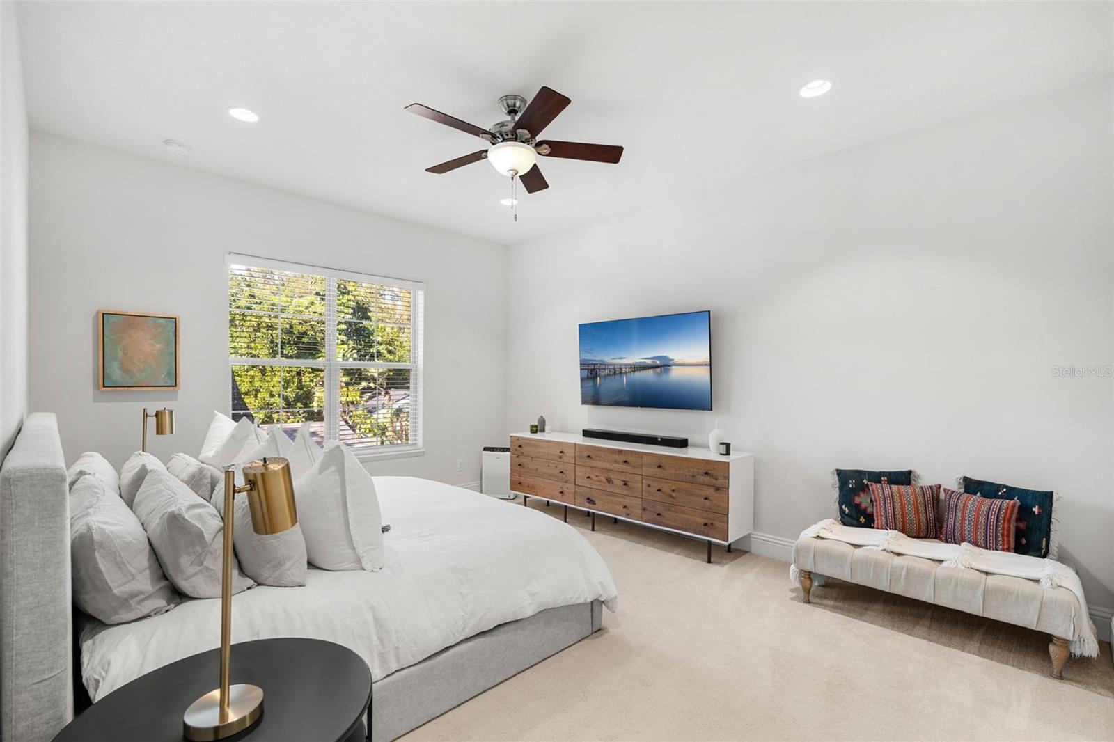 Image 18 of 31 For 1732 Ridgewood Avenue S