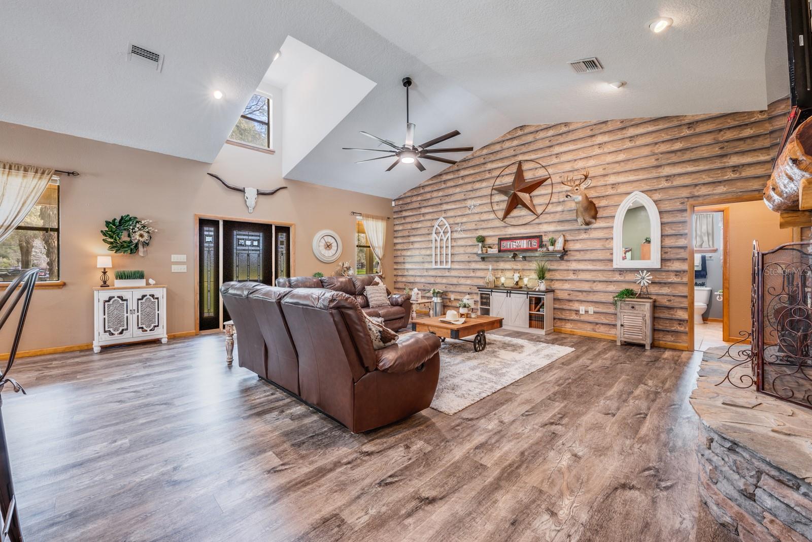 Image 7 of 46 For 36517 Thrill Hill Road