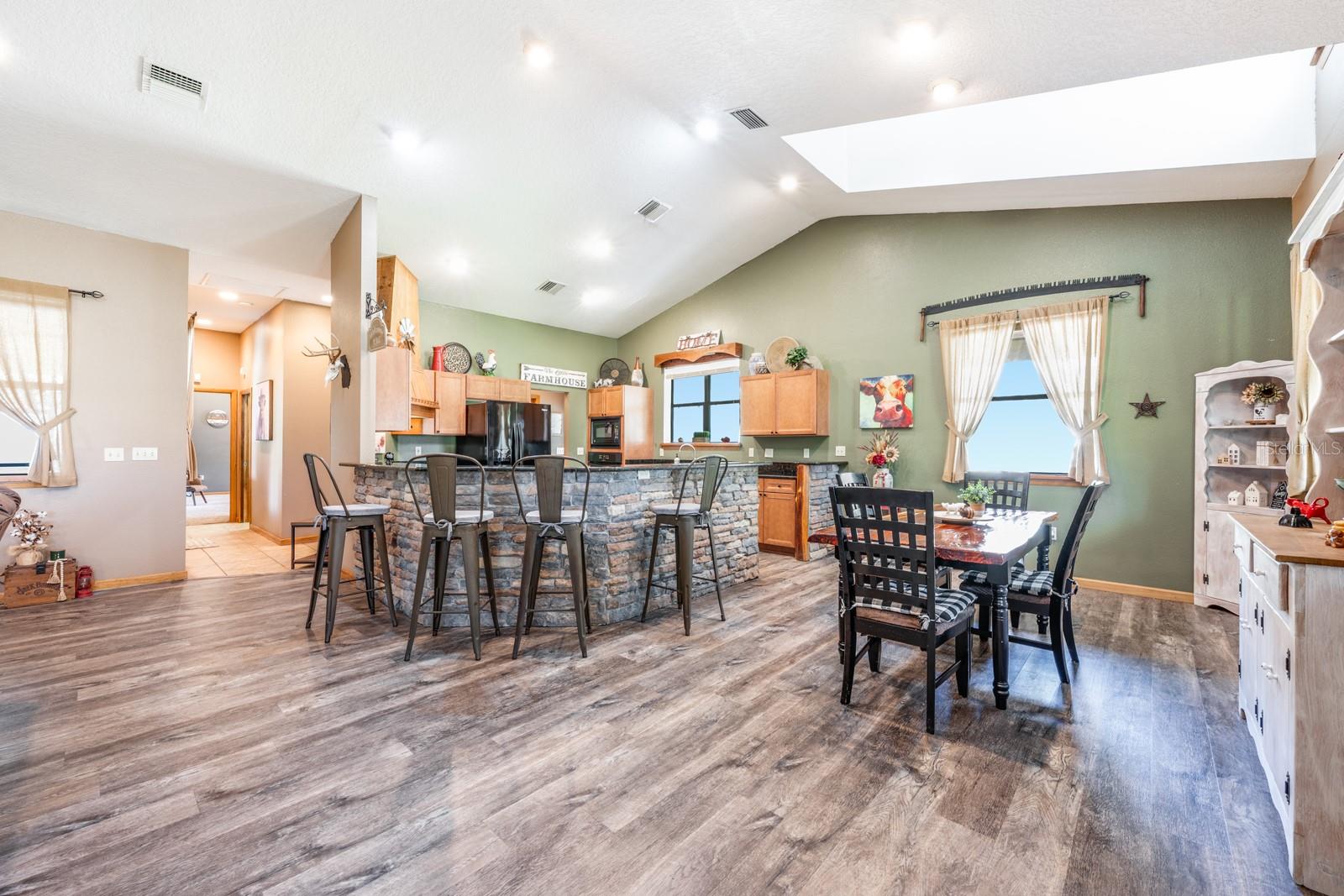 Image 9 of 46 For 36517 Thrill Hill Road