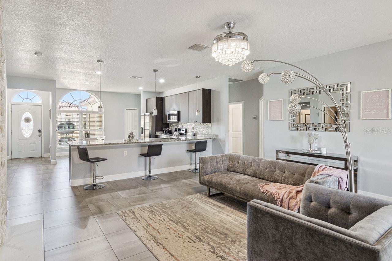 Image 14 of 32 For 377 Villa Sorrento Circle