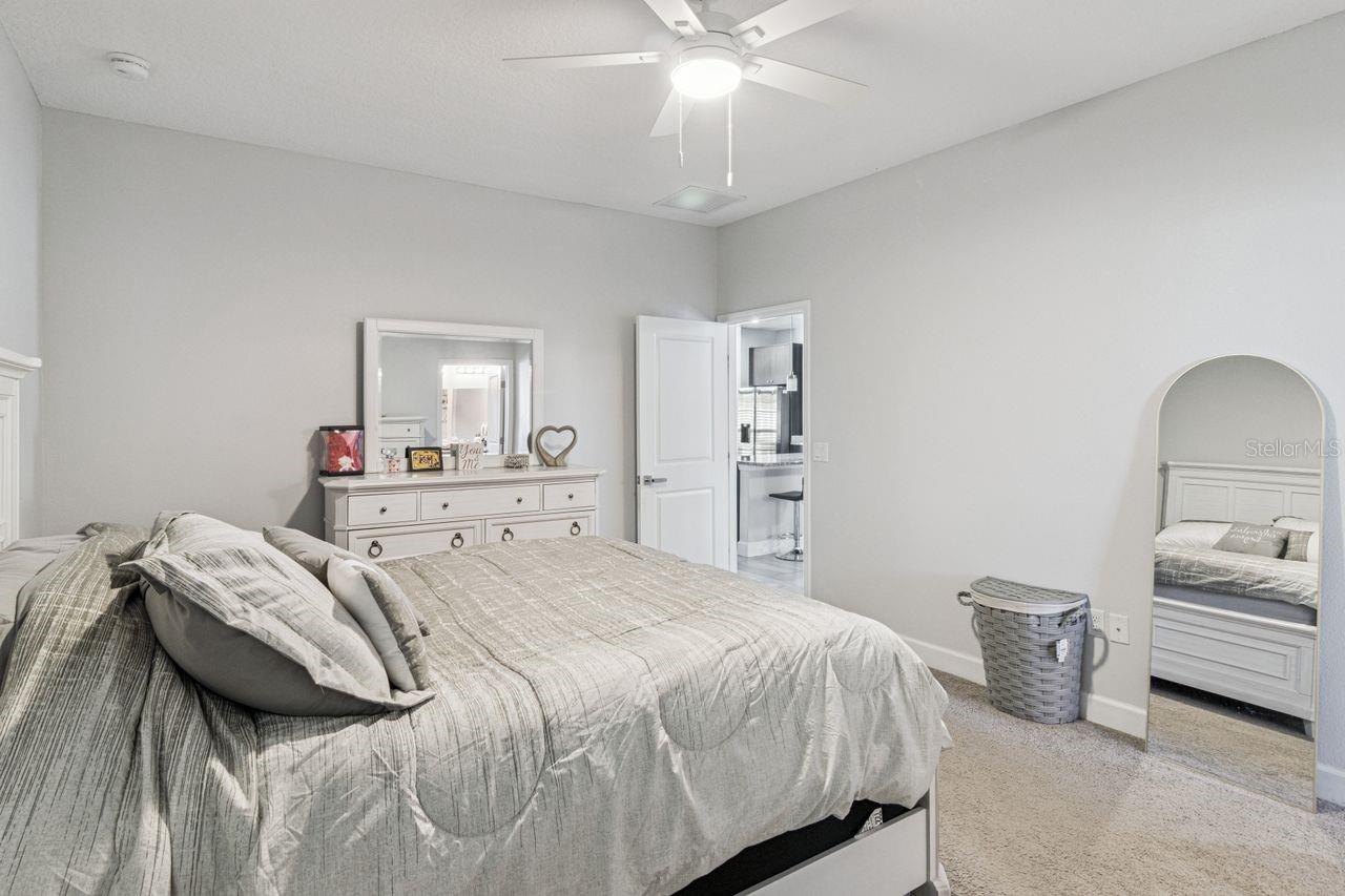 Image 19 of 32 For 377 Villa Sorrento Circle