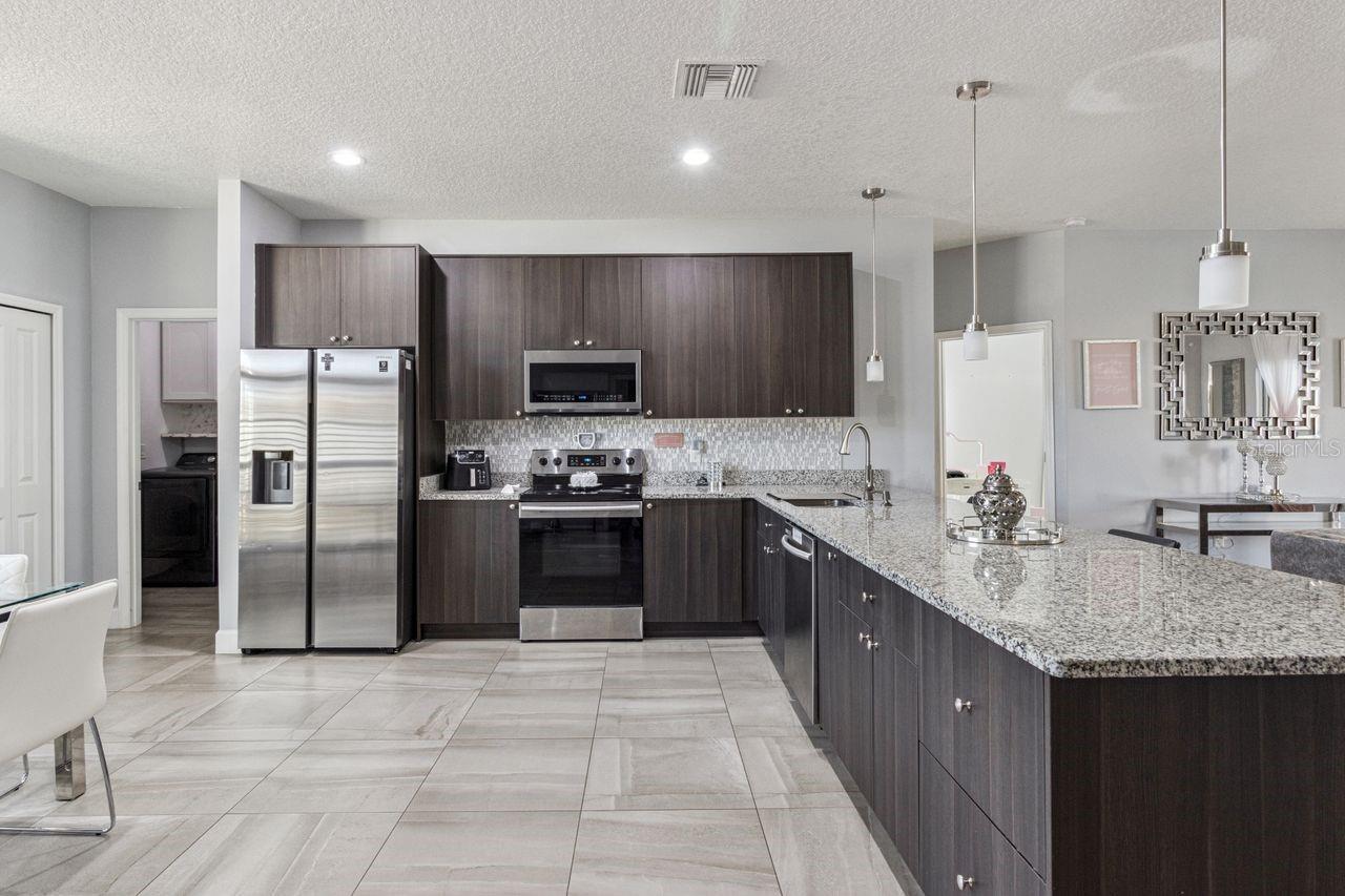 Image 5 of 32 For 377 Villa Sorrento Circle