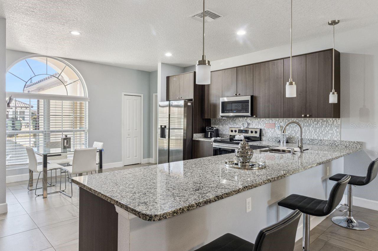 Image 6 of 32 For 377 Villa Sorrento Circle