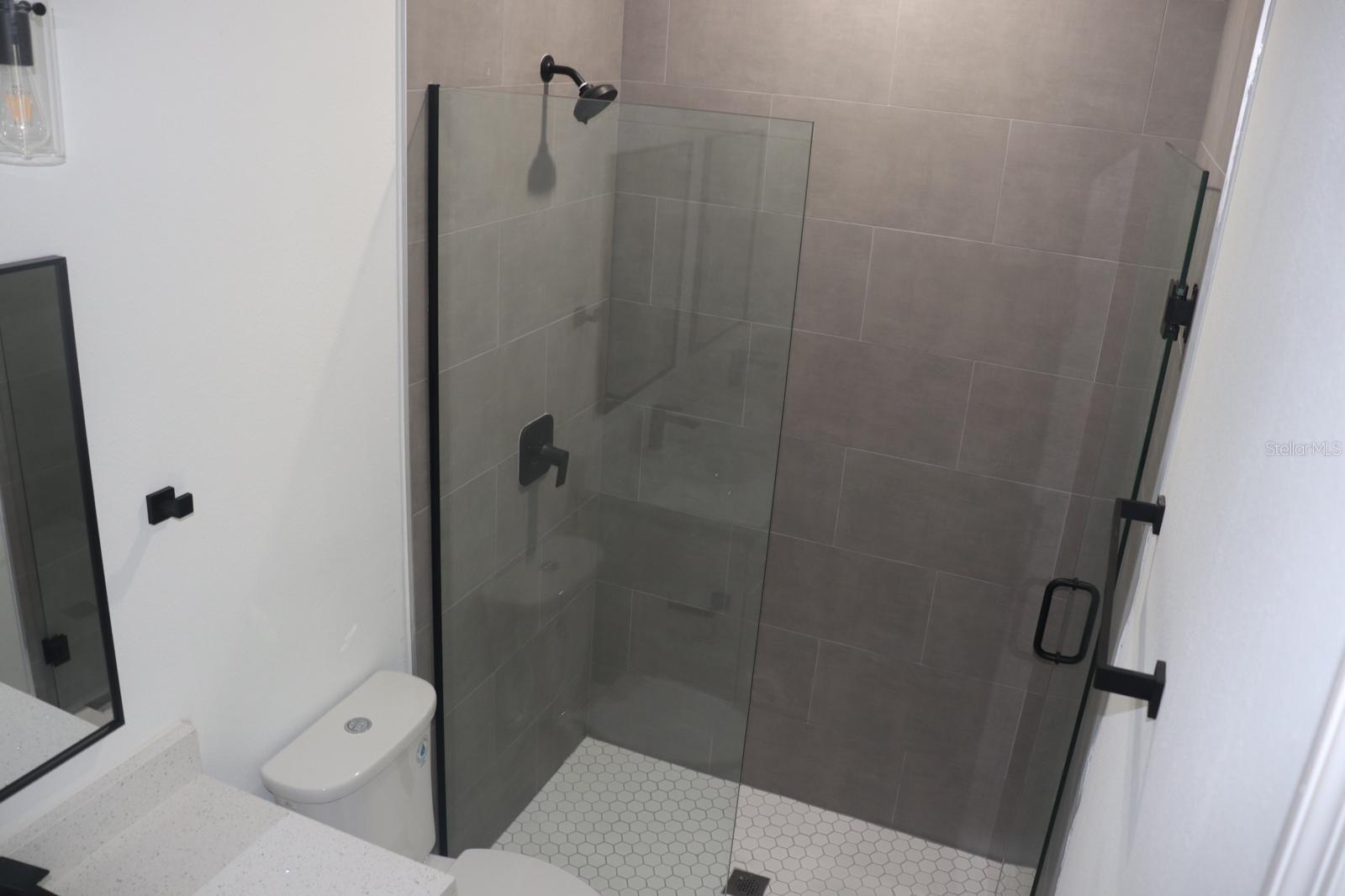 Image 20 of 23 For 3717 Malby Lane