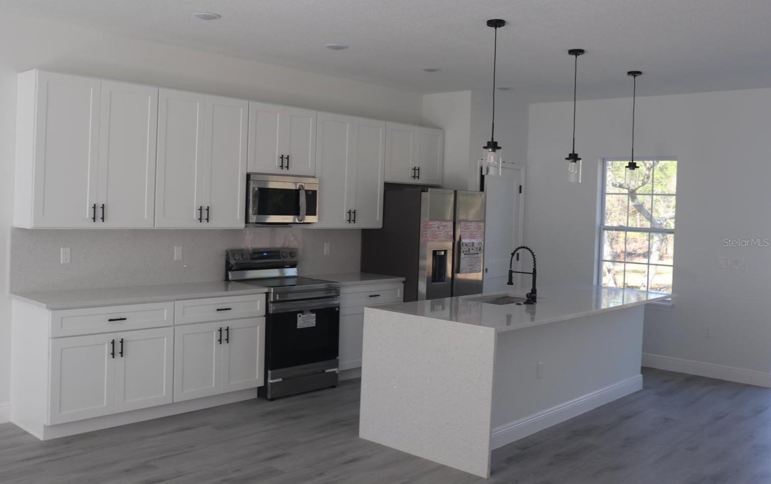 Image 4 of 23 For 3717 Malby Lane