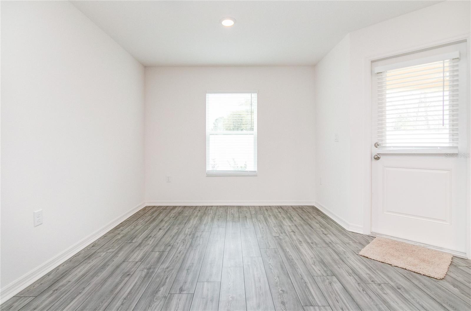 Image 5 of 14 For 1569 Wynford Circle