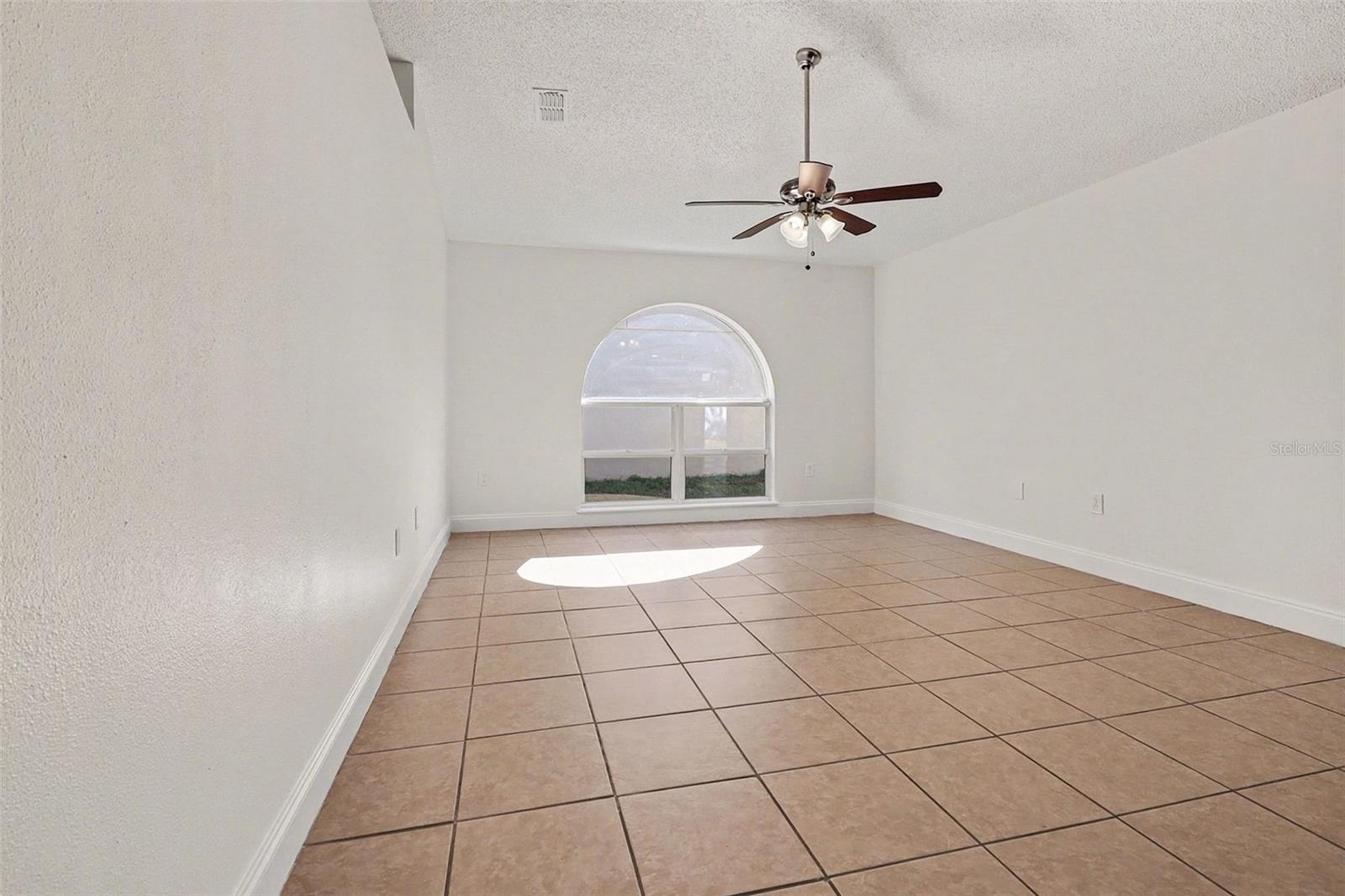 Image 13 of 16 For 715 Lobelia Drive