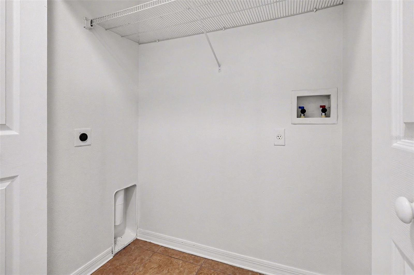 Image 15 of 16 For 715 Lobelia Drive