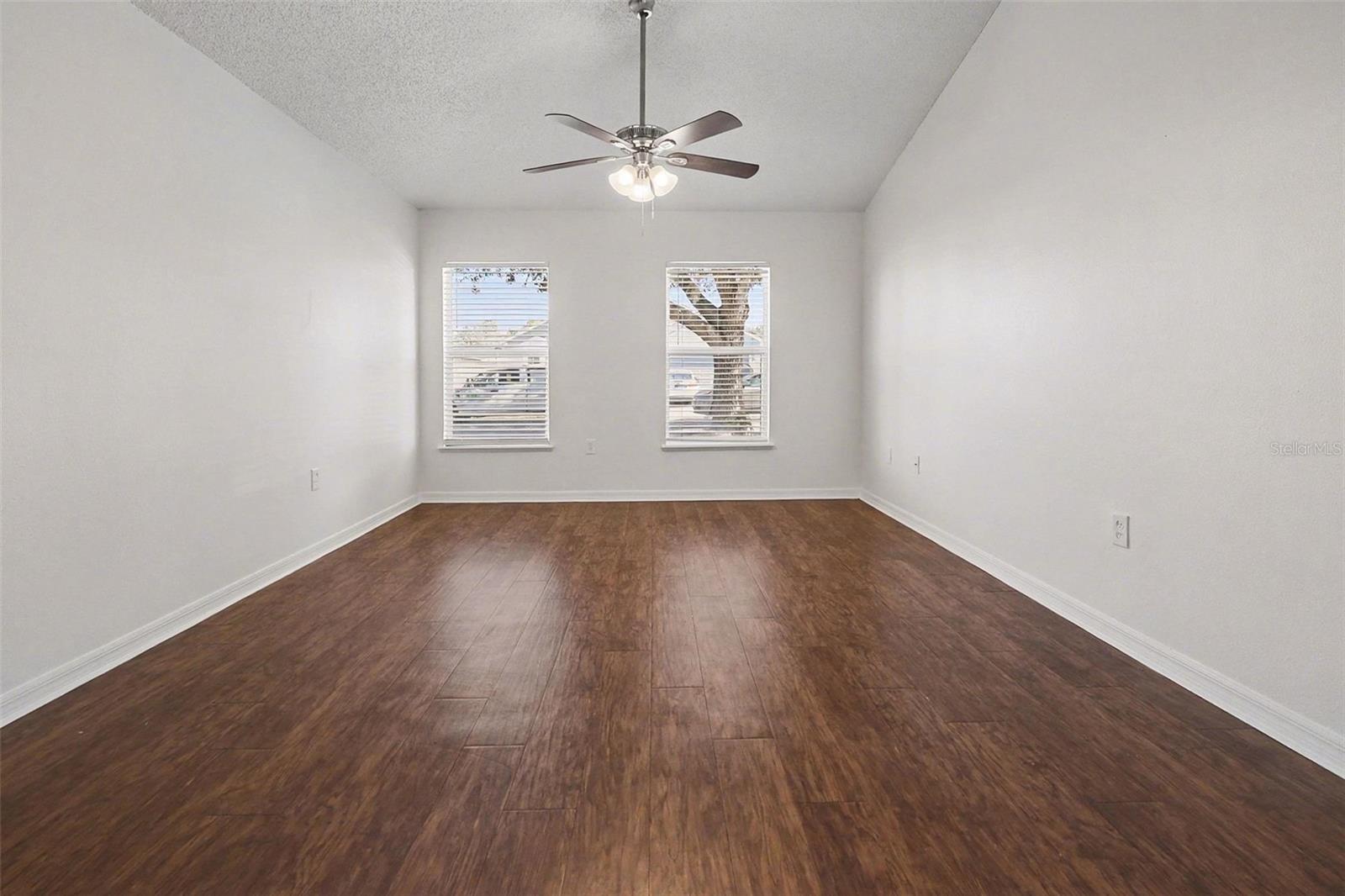 Image 5 of 16 For 715 Lobelia Drive