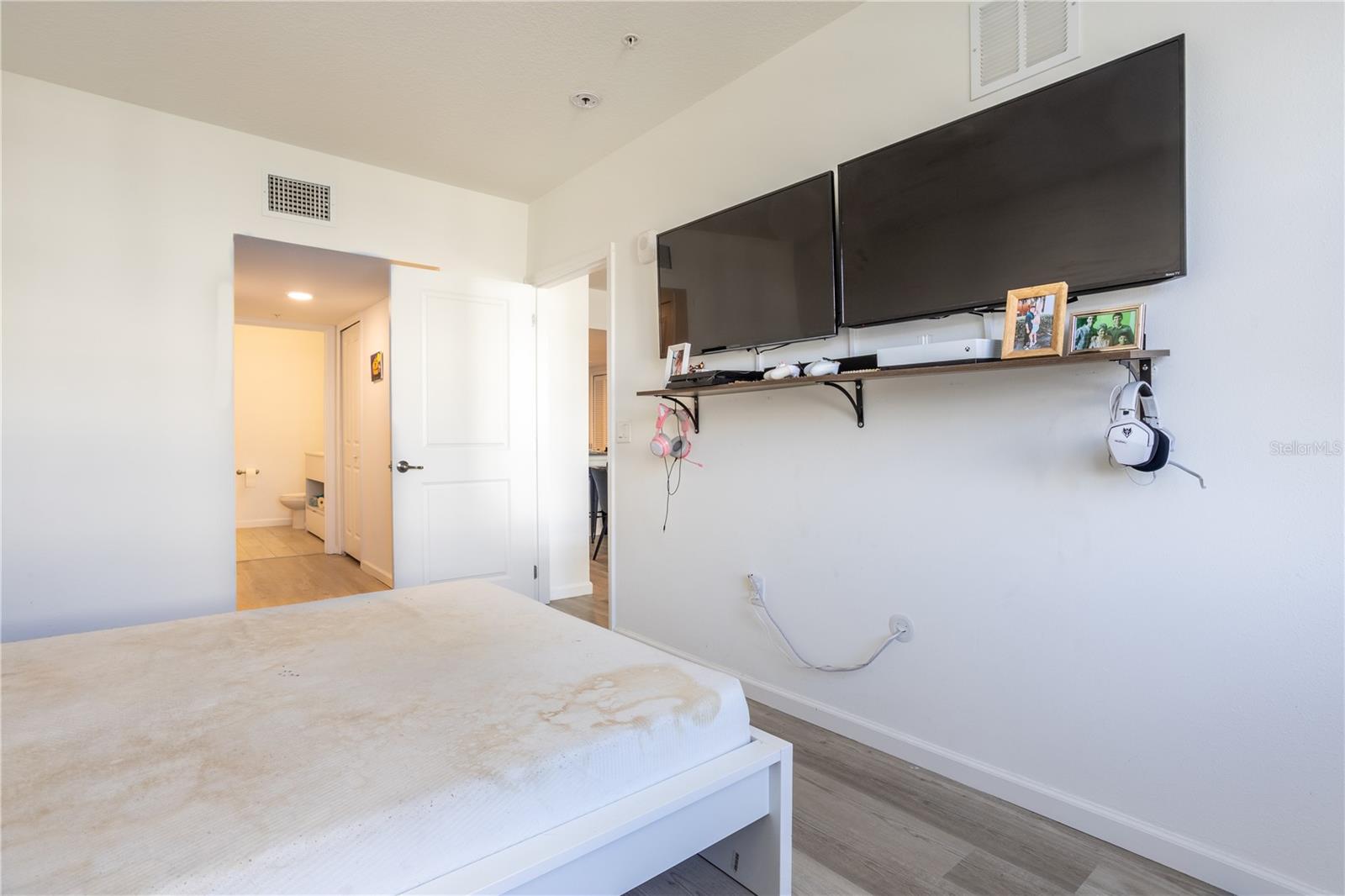 Image 14 of 23 For 1230 Southstation Place 315