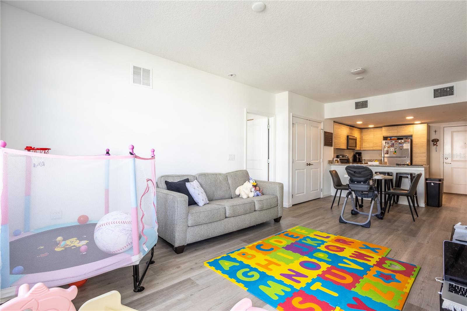 Image 17 of 23 For 1230 Southstation Place 315