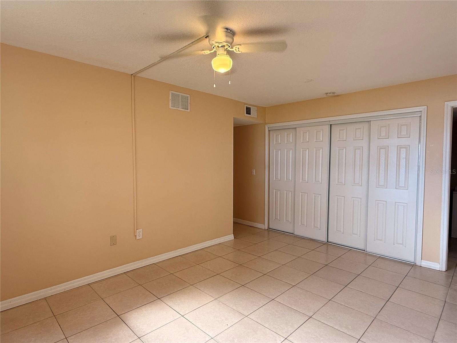 Image 15 of 25 For 934 Lake Destiny Road B