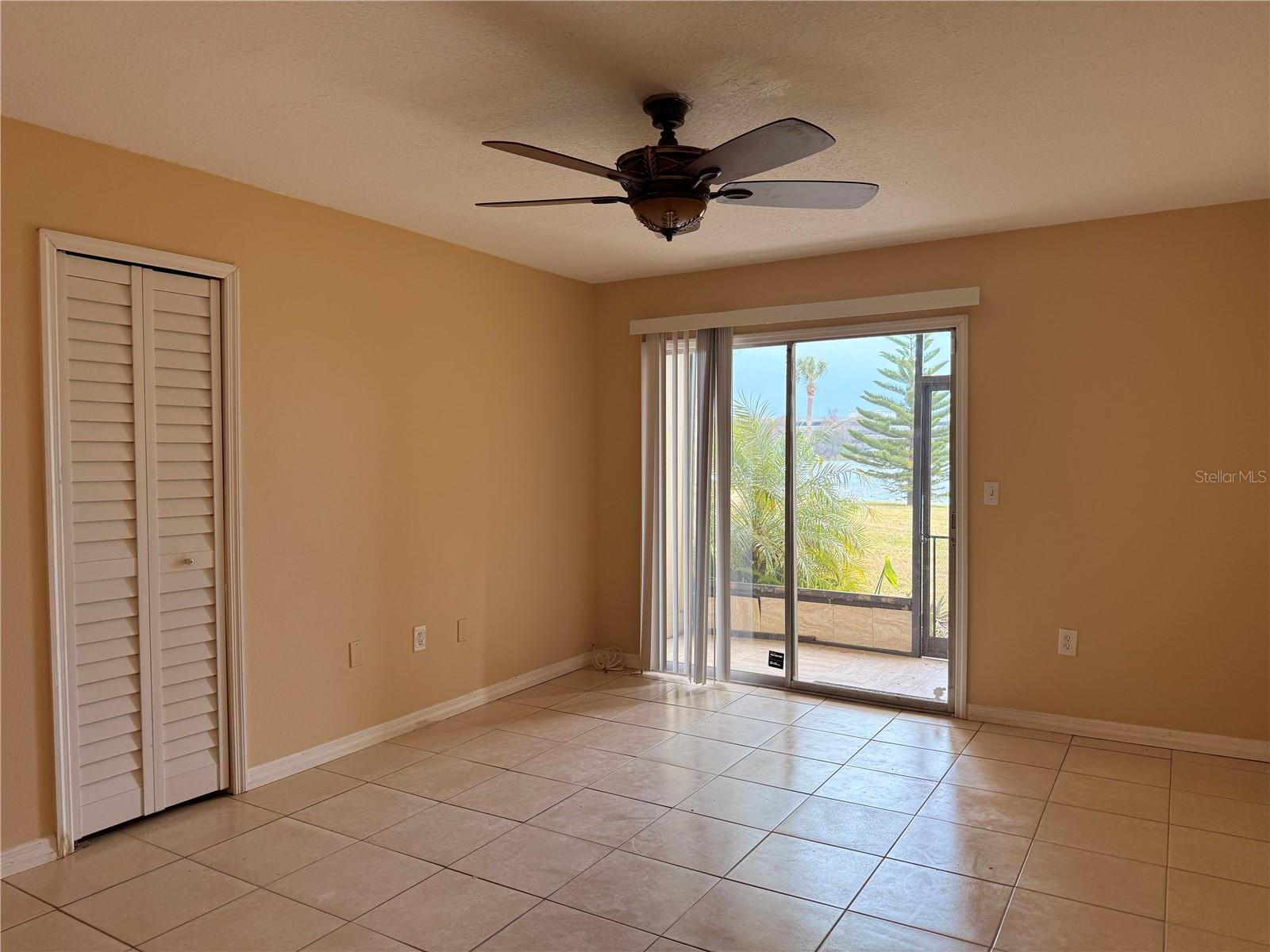 Image 9 of 25 For 934 Lake Destiny Road B