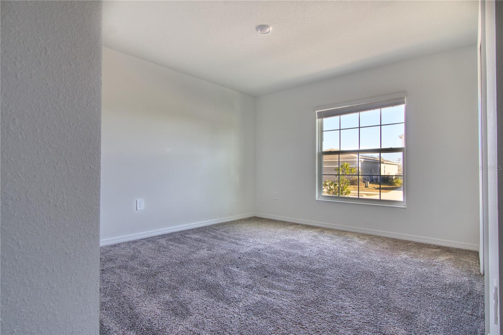 Image 10 of 19 For 317 Estates Court