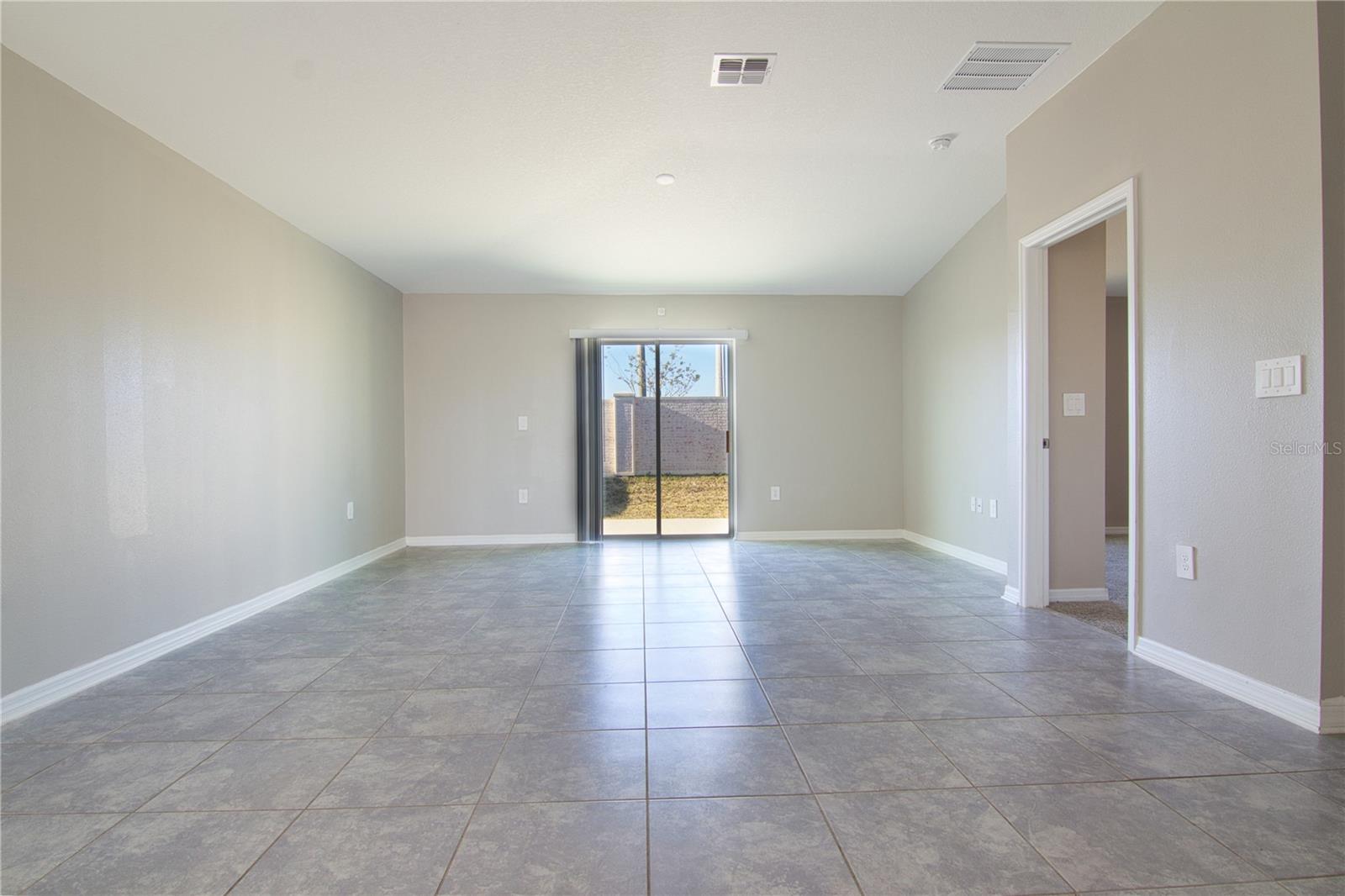 Image 4 of 19 For 317 Estates Court