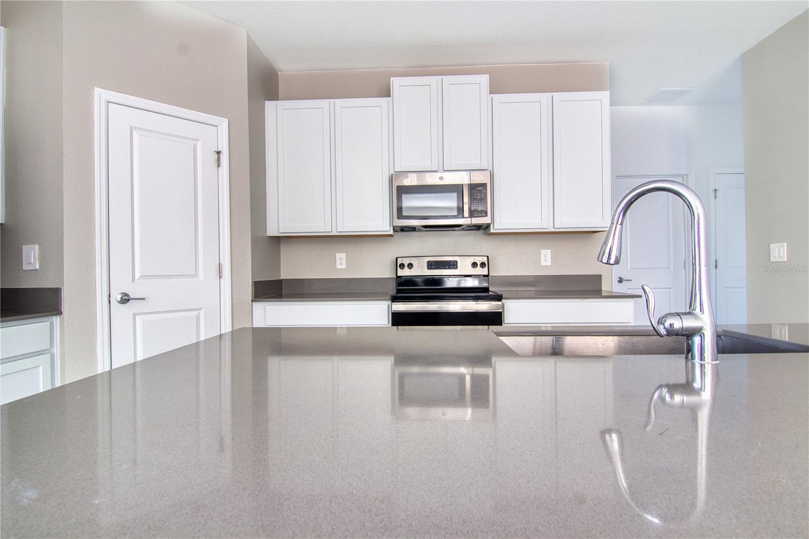 Image 5 of 19 For 317 Estates Court