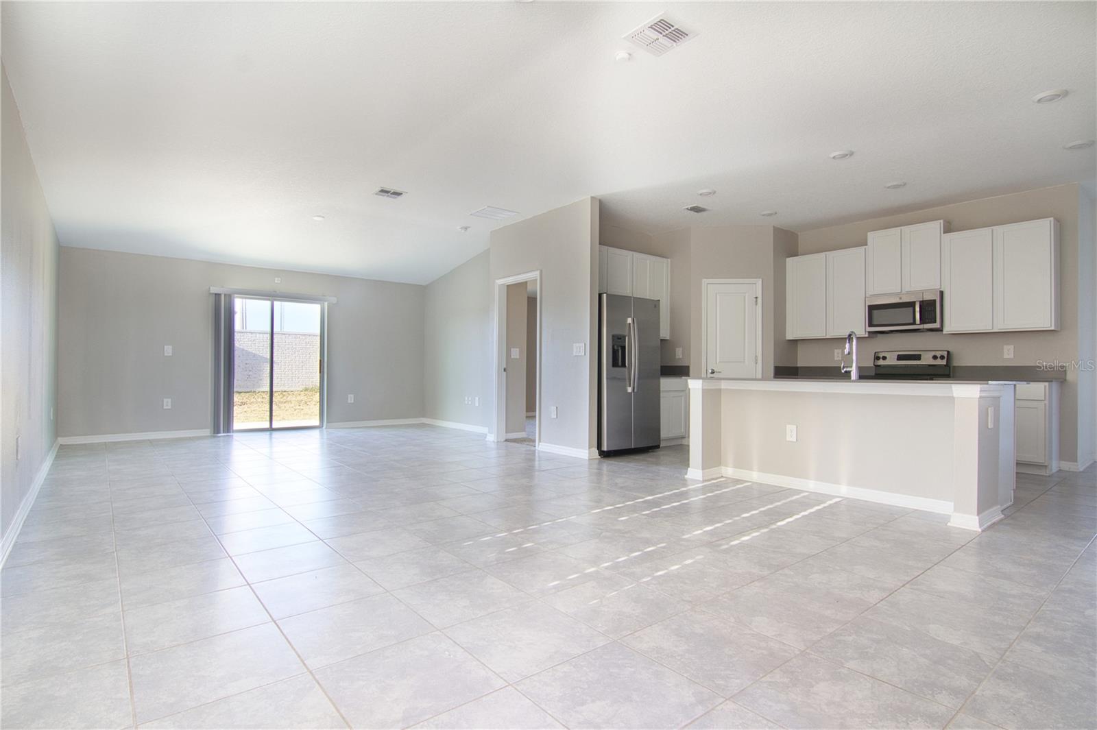 Image 8 of 19 For 317 Estates Court