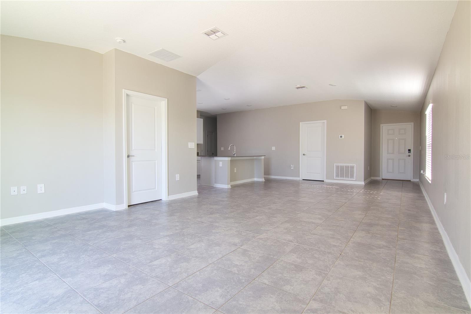 Image 9 of 19 For 317 Estates Court