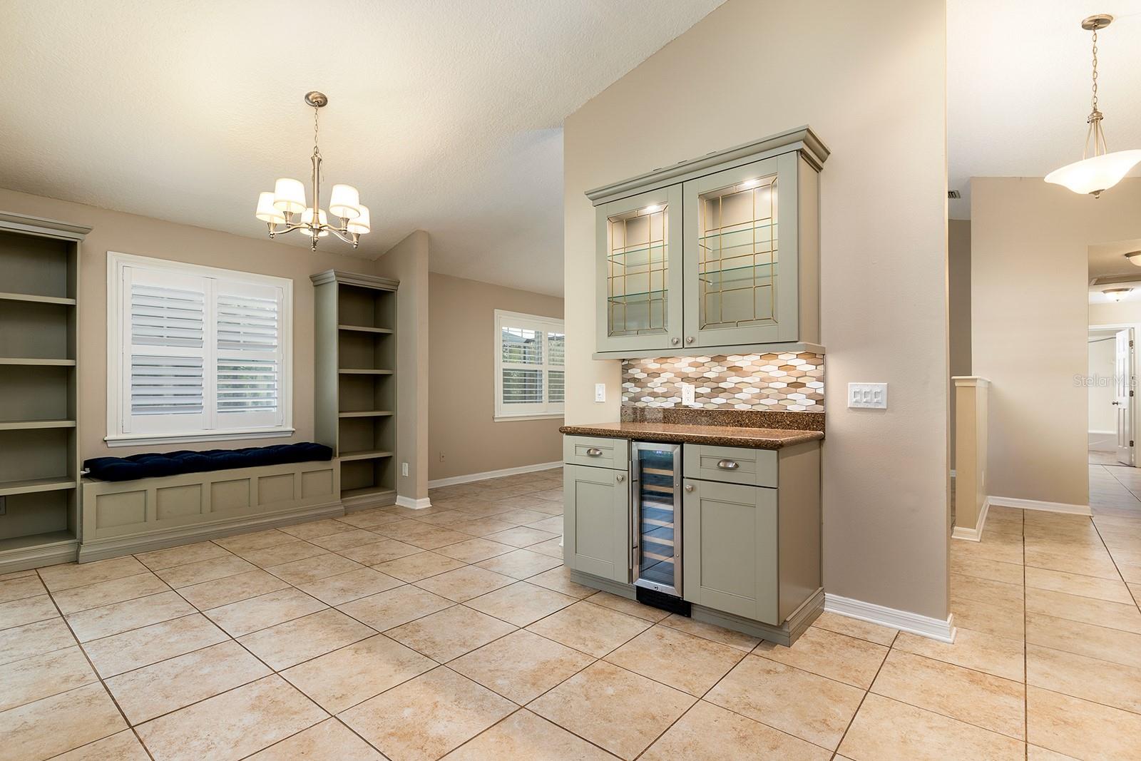 Image 10 of 32 For 755 Oak Terrace