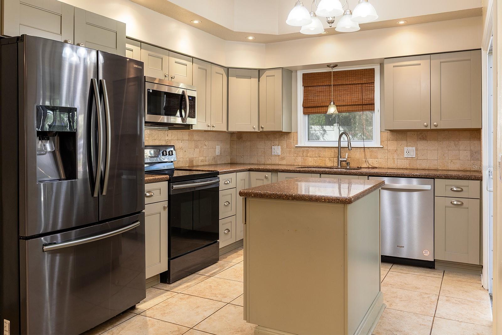 Image 12 of 32 For 755 Oak Terrace