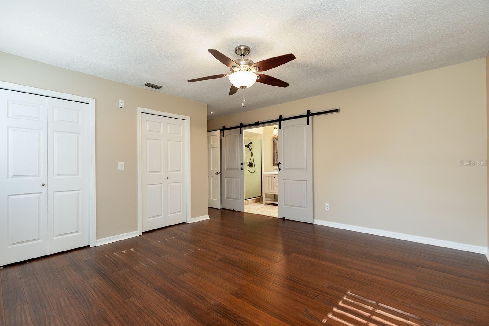 Image 16 of 32 For 755 Oak Terrace